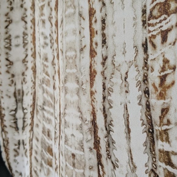 Aritzia Babaton Everly camisole - Picture 3 of 6